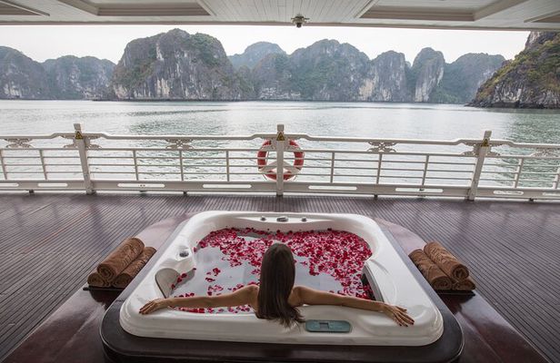 3 Days Explore Bai Tu Long Bay with Private Cruise