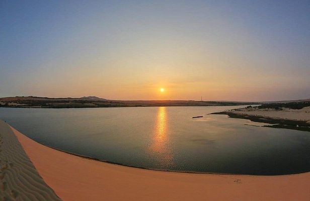 Sunset & sunrise Desert Safari with Sandboarding and Camel Ride