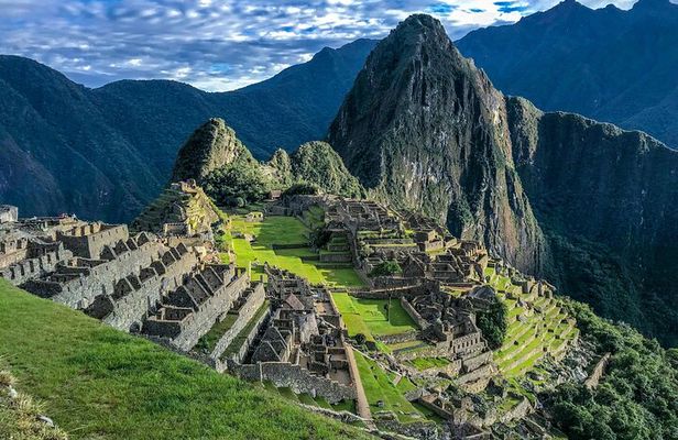 Private Guided Tour in Machupicchu