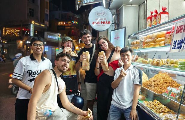 Saigon Night Local Food Tour with Enthusiastic Guides