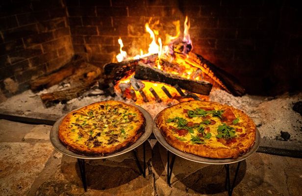 Pizza & Pours: Tasting & Lunch at Flat Creek Estate