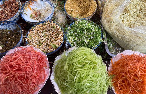 All-Inclusive Private Panda & Hidden Ancient Town Tour