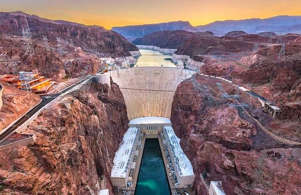 Walk the Hoover Dam and Kayak to Emerald Cave combo