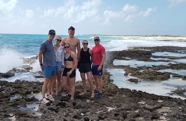 Private Tour in Cozumel with Lunch and Tequila Tasting