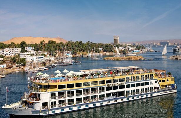 Aswan to Luxor: 4-Day Nile Cruise with Guide