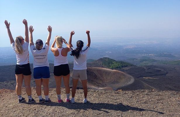 Guided Etna Tour in the morning with pick-up from Catania