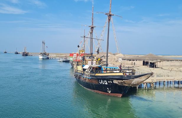 Pirate Ship Cruise to Flamingo Island