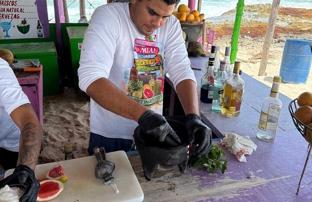 Buggy tour of the bars of Cozumel, Mexico