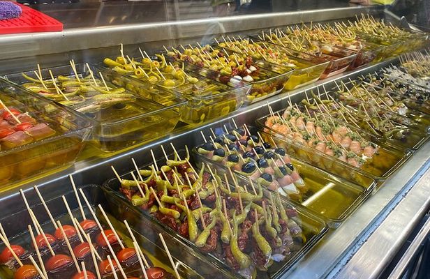 Madrid Food and Wine Walk in Hidden Taverns with Local Flavors