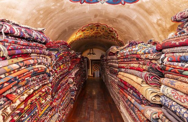 Carpet Shopping Adventure at Istanbul Historic Carvansarai 