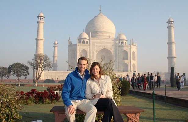 Taj Mahal, Agra Fort & Baby Taj Day Trip from Delhi by Car
