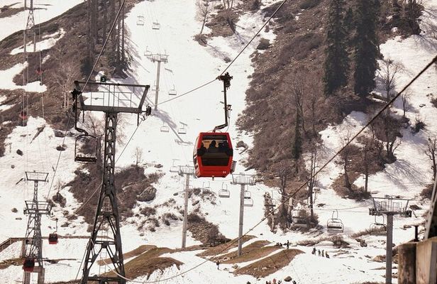 Private Guided Tour of Gulmarg from Srinagar