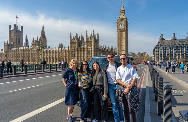 Iconic London Highlights: 3-Hour Small Group Tour in a Black Cab
