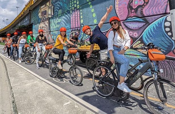 Warsaw Bike Tour: Old Town Guided Tour - 90 Minutes of Magic!