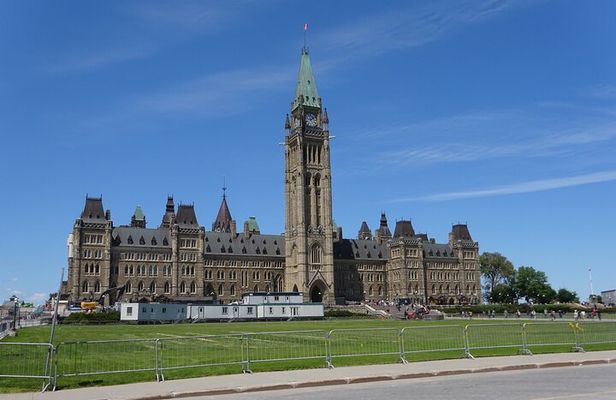 Ottawa Self Guided Walking Tour And Scavenger Hunt