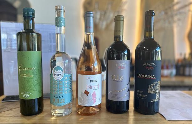 Pupa Wine Tasting Tour and Vineyard Exploration 