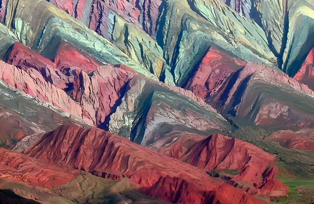 From Jujuy: Serranías del Hornocal and the hill of 14 colors