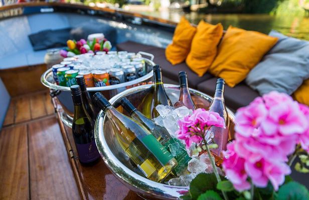 Amsterdam All-Inclusive 90-Minutes Canal Cruise by Captain Jack