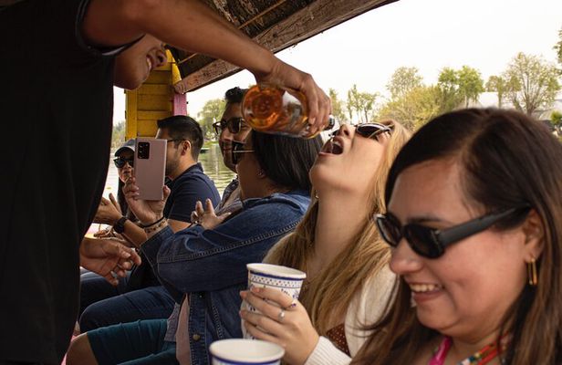 Xochimilco Fiesta with drinks and tacos without traps for tourists