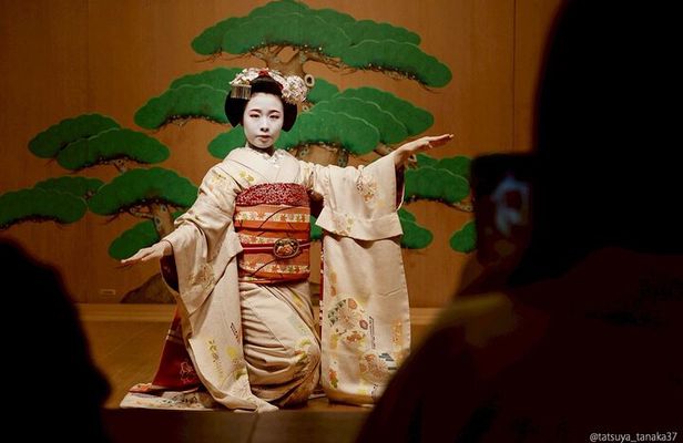 Maiko Dance and Tea Ceremony on a Noh Stage in Kyoto