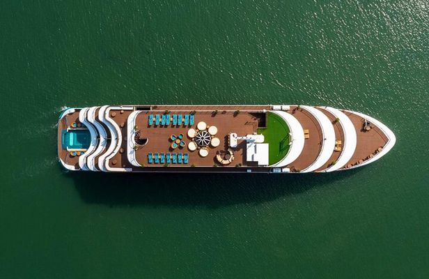 Luxury 2 Days Cruise in Lan Ha Bay with Activities Included