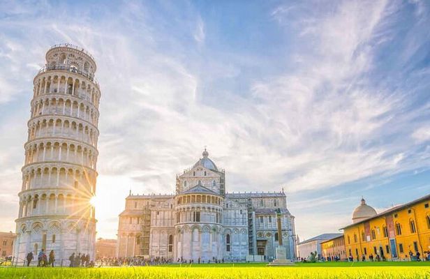Pisa, San Gimignano & Chianti Day Trip with Lunch & Wine Tasting