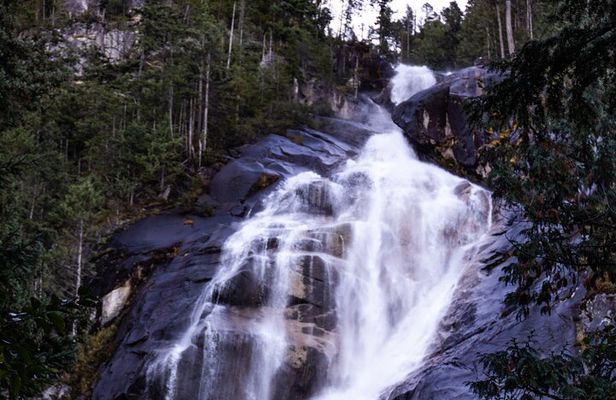Waterfalls to Whistler Private Tour Roundtrip