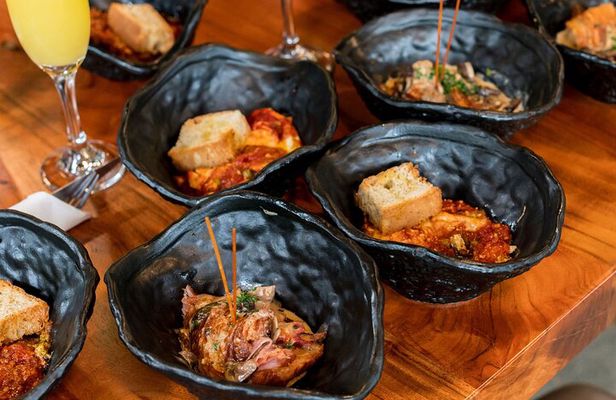 Vancouver Gastown Brunch Tour: A Morning of Local Flavours