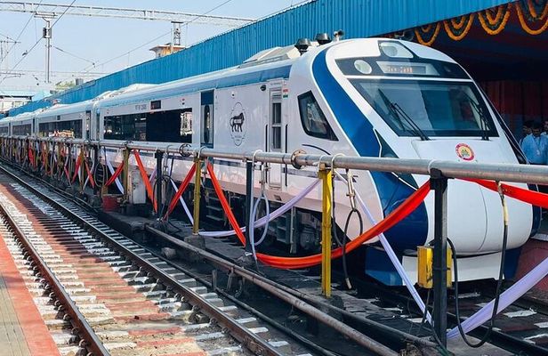 Jaipur Day Trip by Superfast Train from Delhi