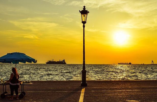 Thessaloniki by Night Private Custom Tour with a Local