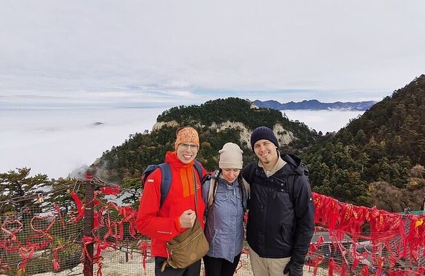 One Day Xi’an Mini Group Tour to Mt. Huashan, No Shopping