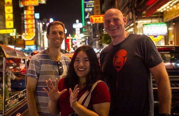 Bangkok Food Tour with a Local: China Town Feast for Foodies 100% Personalized