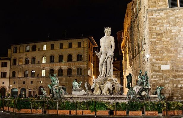 Legends of Florence 2-Hours Private Walking Tour by Night