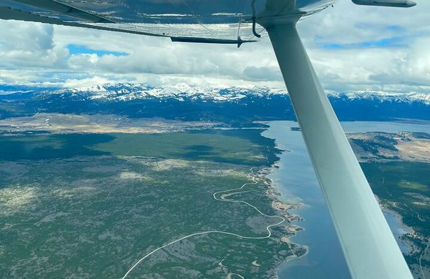 1 Hour Aerial Tour Over the Western Boundary of Yellowstone