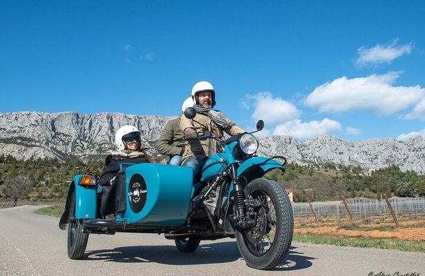 From Aix-en-Provence: 1-Hour Scenic Sidecar Tour on Cézanne Road