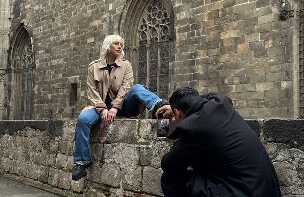 Barcelona Photo Walking Tour Instagrammable Portraits