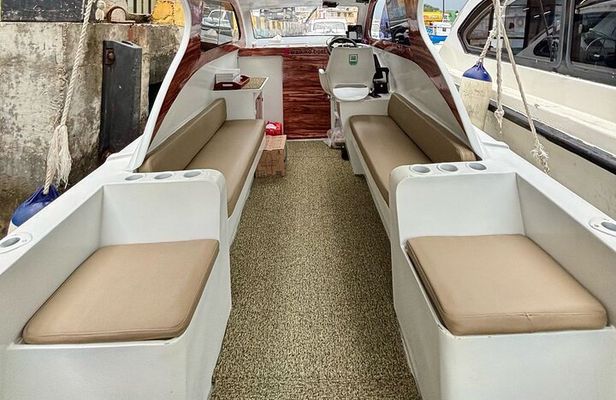 Early Morning Private Speedboat Tour to Komodo National Park