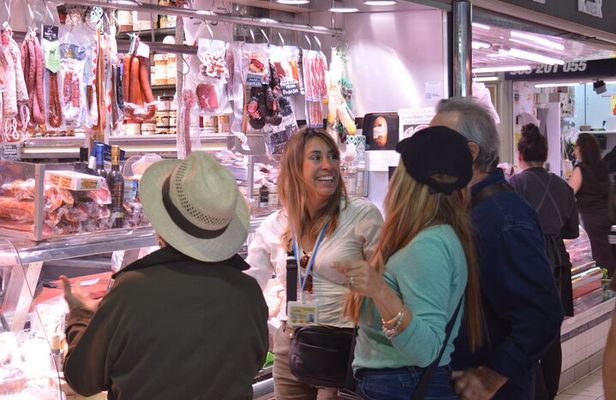 Alicante Tapas, Taverns, Wines, Hidden corners and History Tour