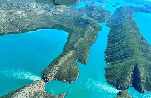 2.5hr Non Stop Incredible Islands Tour