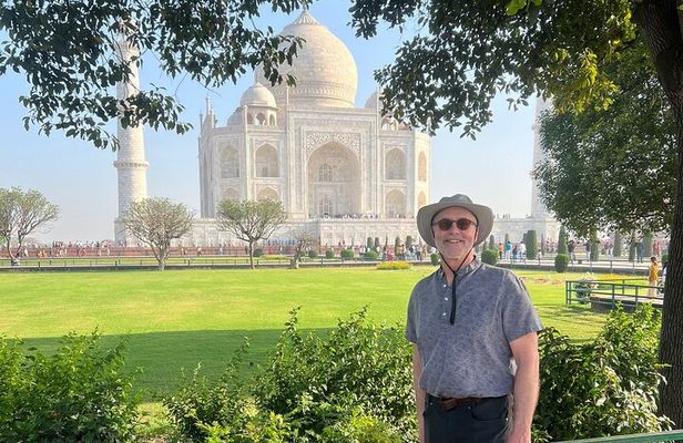  Private Agra Tour to TajMahal from Delhi by Car