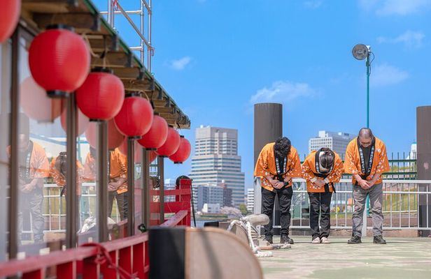 Tokyo Bay Yakatabune Cruise with Traditional JapaneseShow Drinks