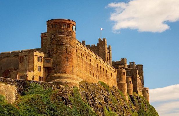 Private Tour to Alnwick and Bamburgh Castles