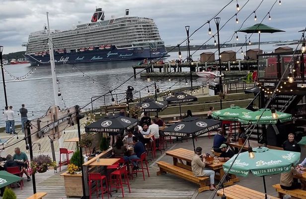 Halifax Walking Tour from Cruise Port – 2 Hours of Local Charm