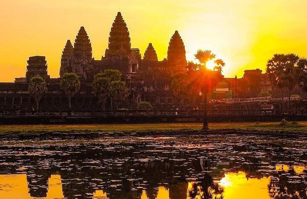 Siem Reap 2-Day Private Angkor Wat Tour with Sunrise