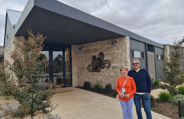 Private Clare Valley; Local Pickup, a leisurely lunch & wineries