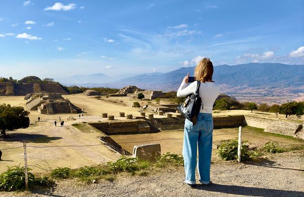 Monte Alban Tree of the Tule Mezcal and Teotitlan del Valle Tour
