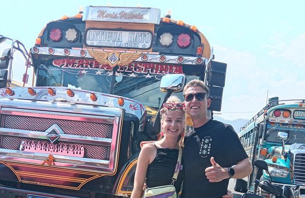 Meeting the guatemala´s culture with a local guide in Antigua.