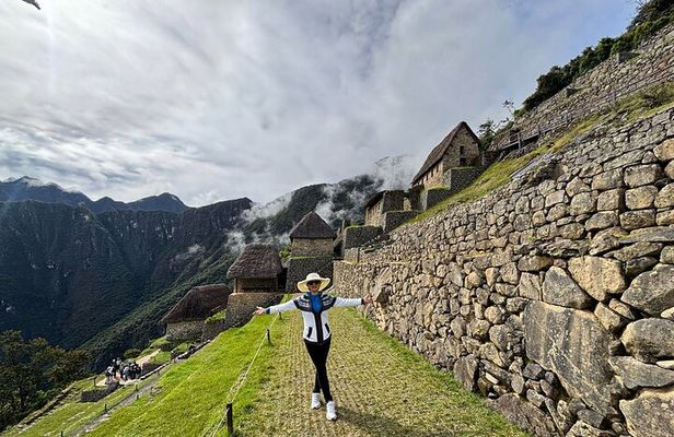 Private Tour Guide in Machu Picchu for 3 Hours