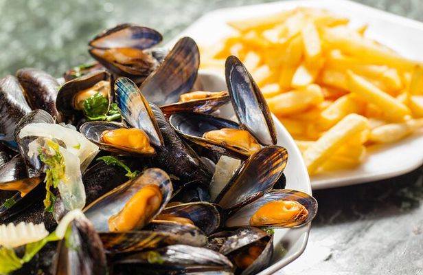 Brussels All In Tour : Belgian food, chocolate, beer, sightseeing