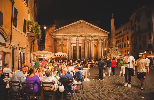 Romantic Glow of Rome Twilight Walking Tour